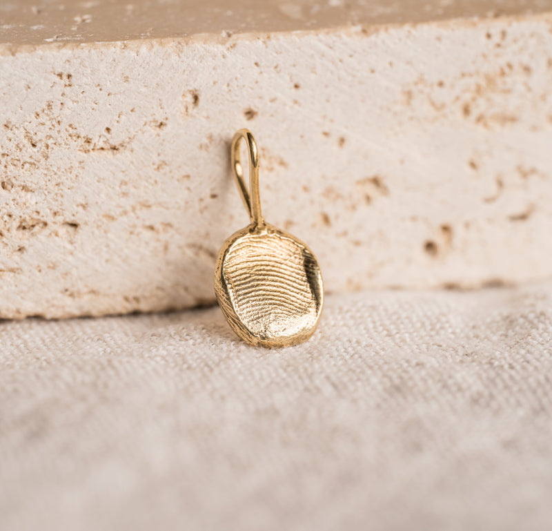 Mini fingerprint pendant